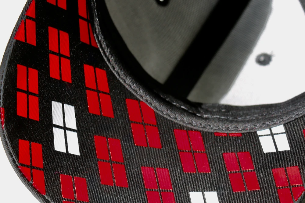 casquette-sous-visiere-imprimee-fenetres Sous-visière imprimée motif fenêtres d'une casquette personnalisée